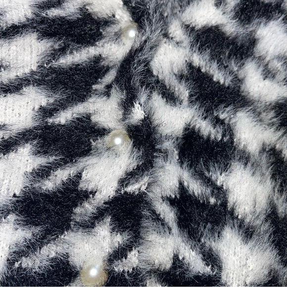 FASHION NOVA HOUNDSTOOTH SWEATER SET - Picture 6 of 8